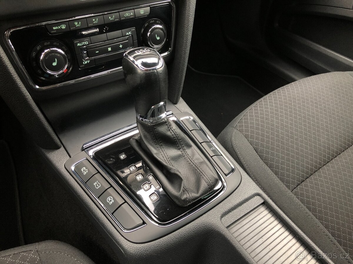 ŠKODA SUPERB COMBI 2.0TDI DSG - 15