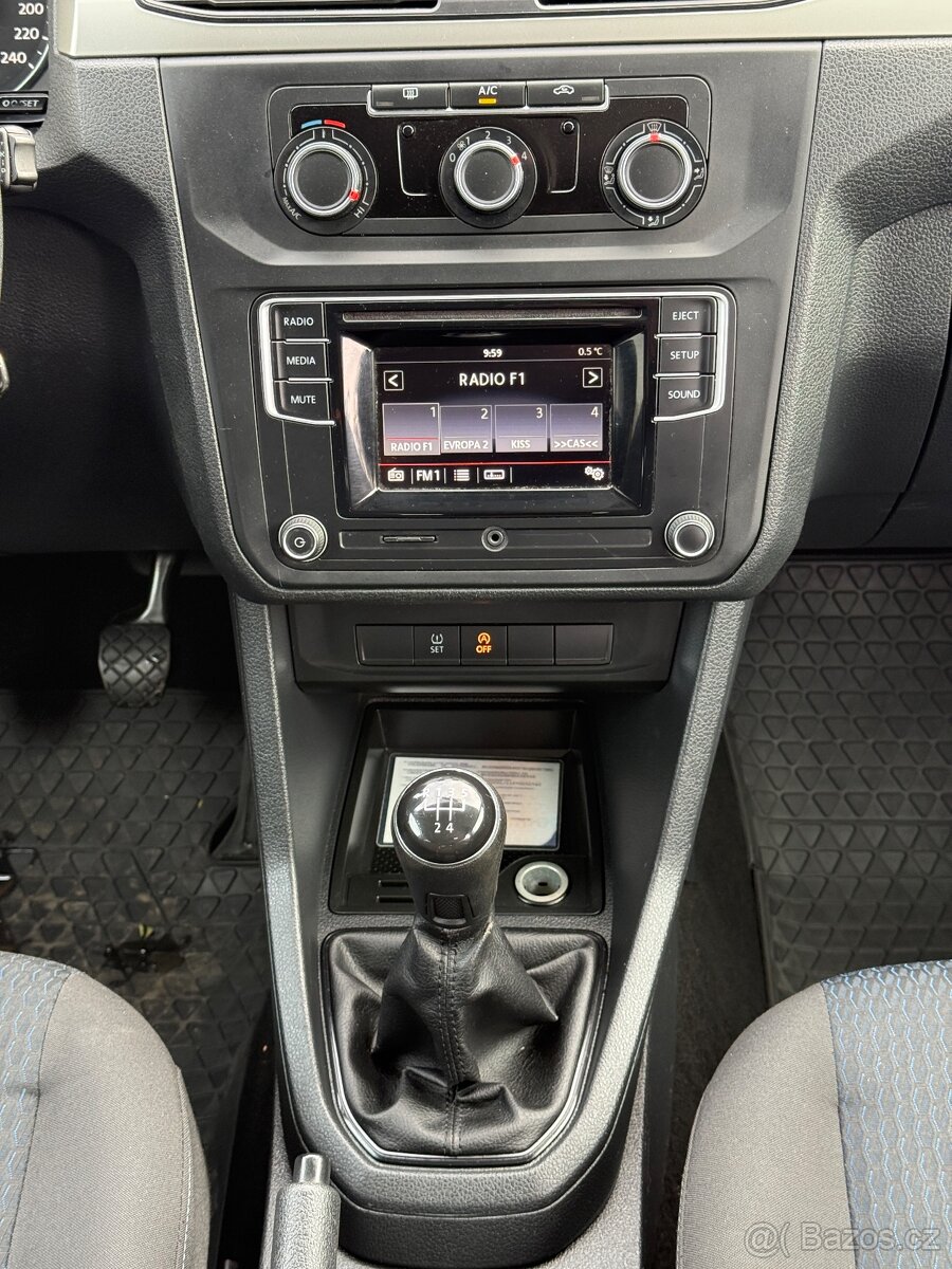 VW Caddy 2.0 TDi - 75kw - 7 mist - rok 2015 - 15