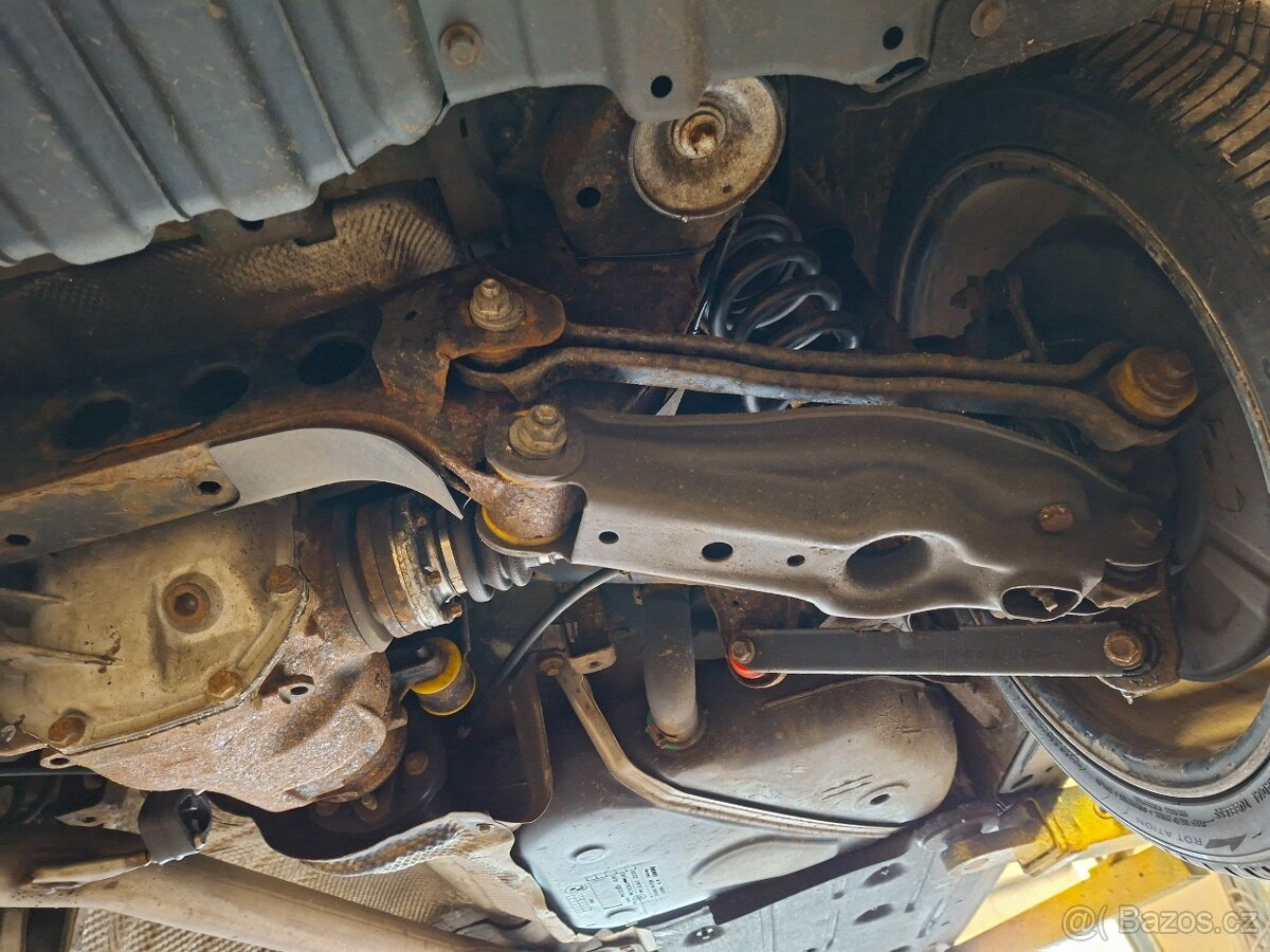 BMW e91 330d 2008 - Na náhradní díly - 15