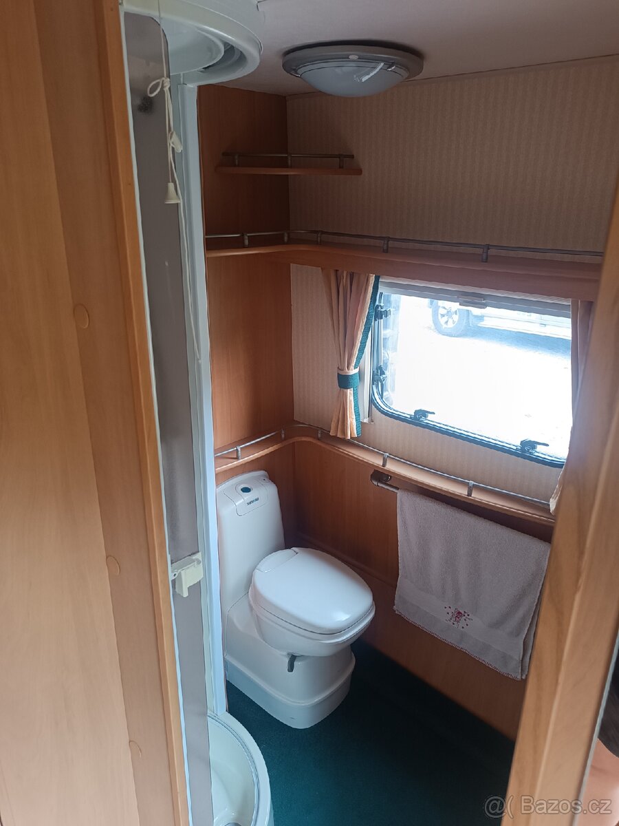 Prodám karavan Swift - 15