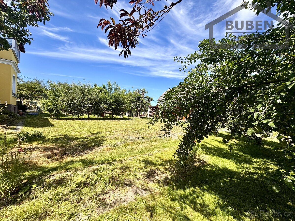 Bytová jednotka v RD s kolnou, skleníkem a zahradou 720 m² - 15