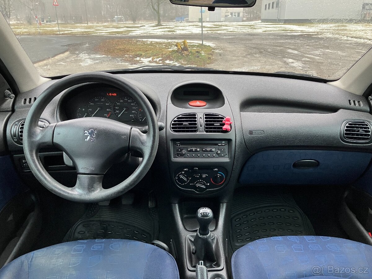 Peugeot 206 - 15