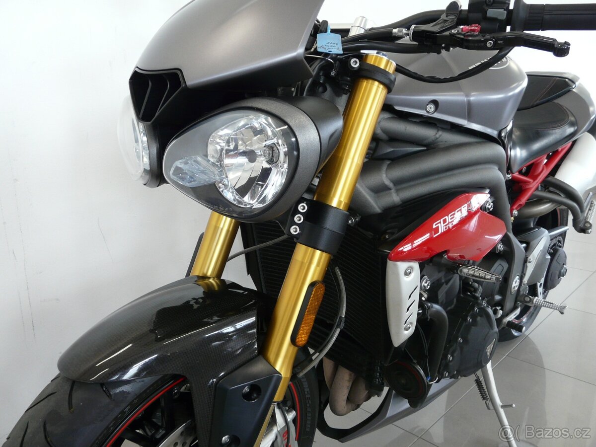 Triumph Speed Triple R 1050 - 15