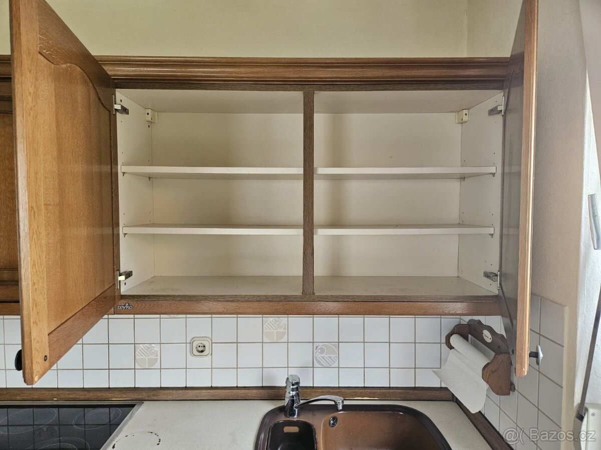 Masivní kuchyňská linka z Německa se spotřebiči - 15