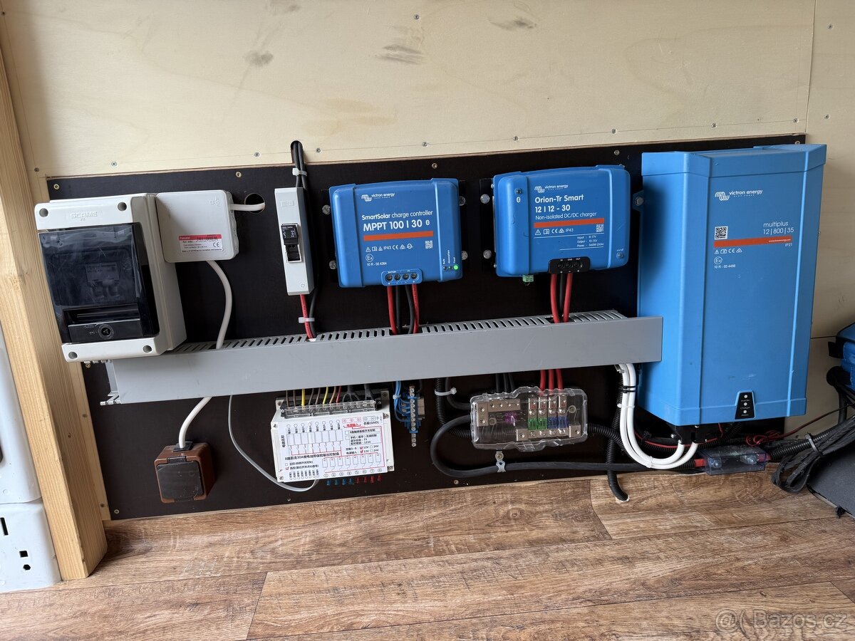 Obytný vůz - vestavba Ford Transit 2021, 6 míst, CZ - 15