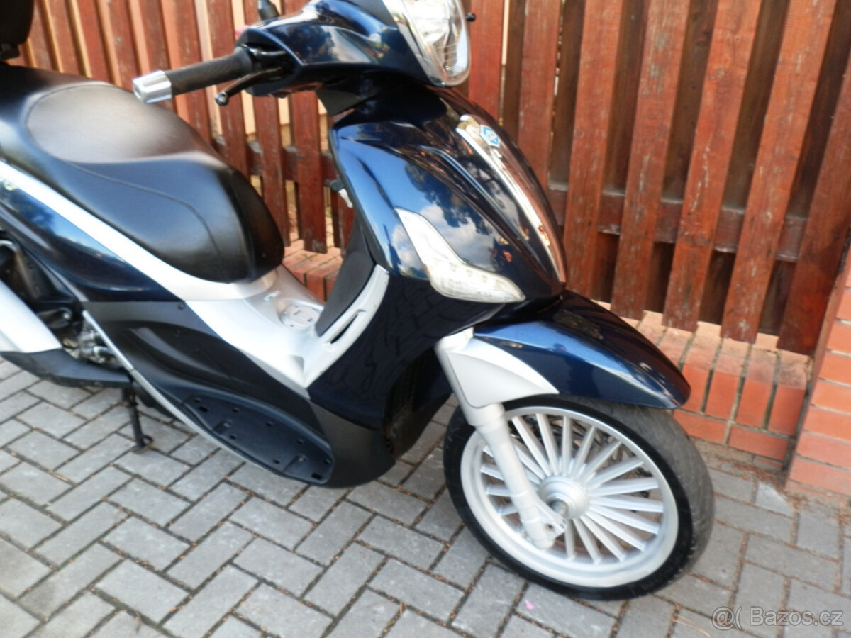 Piaggio Beverly 300 - 15