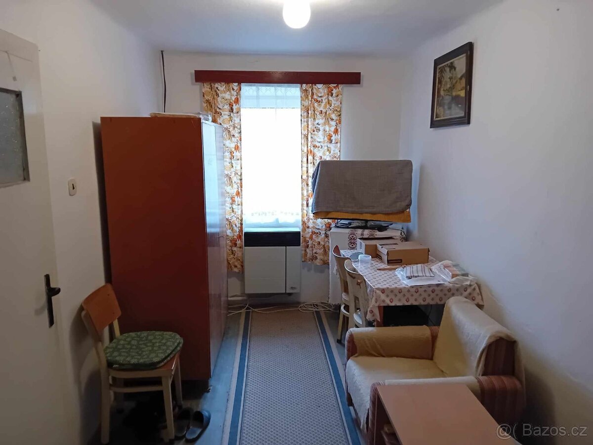 RD se zahradou v obci Litobratřice - 15