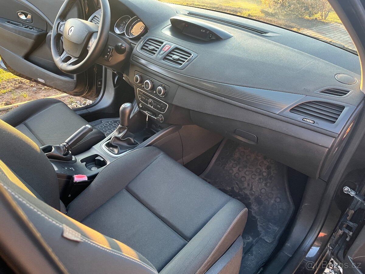 Renault Megane kombi 1,6 - 15