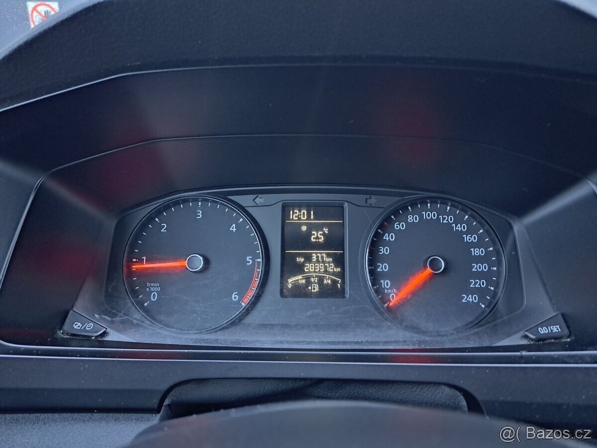 Volkswagen Transporter 2.0 TDI L2H1, odpočet daně - 15