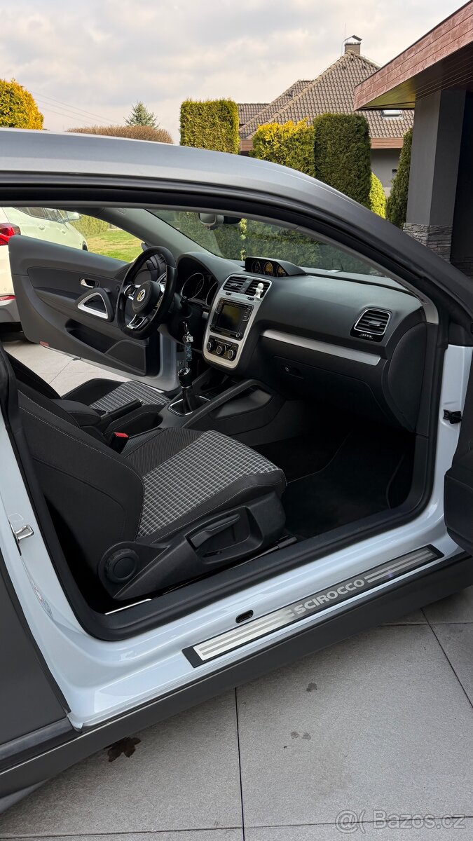 VW Scirocco 3 - 1.4 TSI 92kw - 15