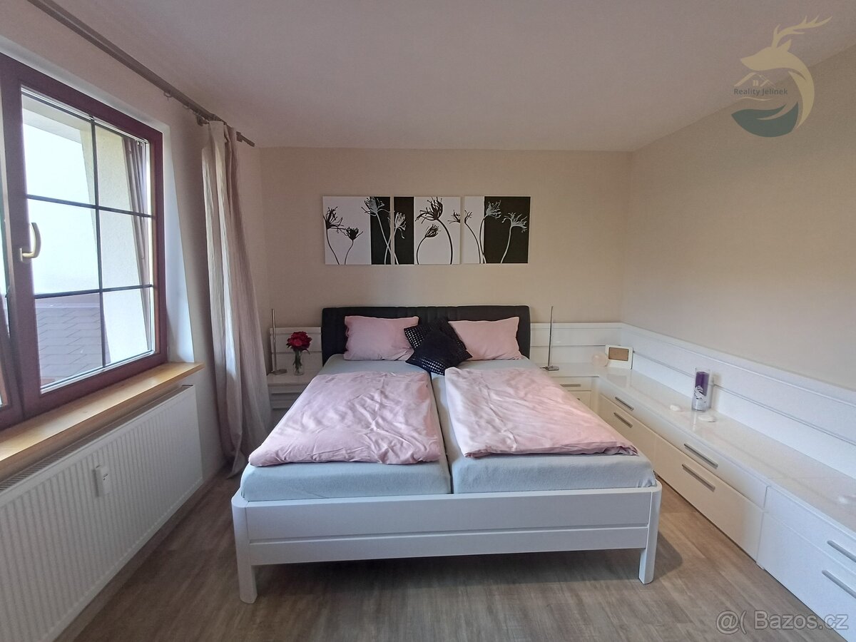 Apartmán 3+kk 93 m² s terasou 27 m², wellness a parkováním – - 15