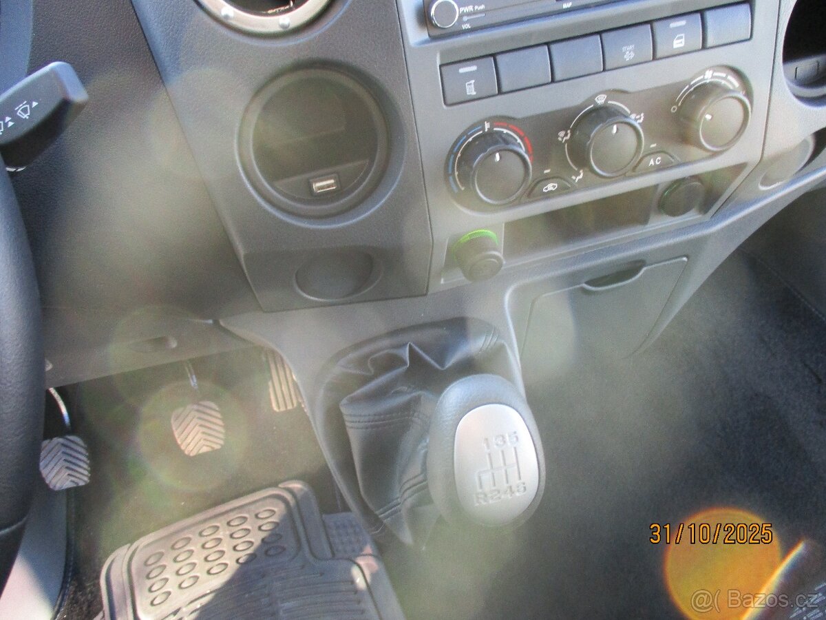 Hákovy nosič kontejneru do 3.5T - 15