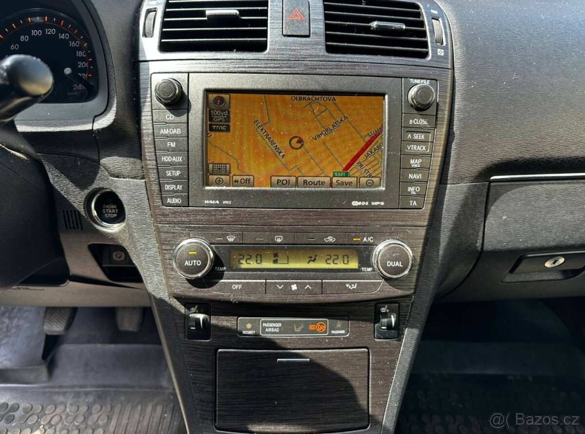 Toyota Avensis combi 2.2 D-4D Exclusive - 15