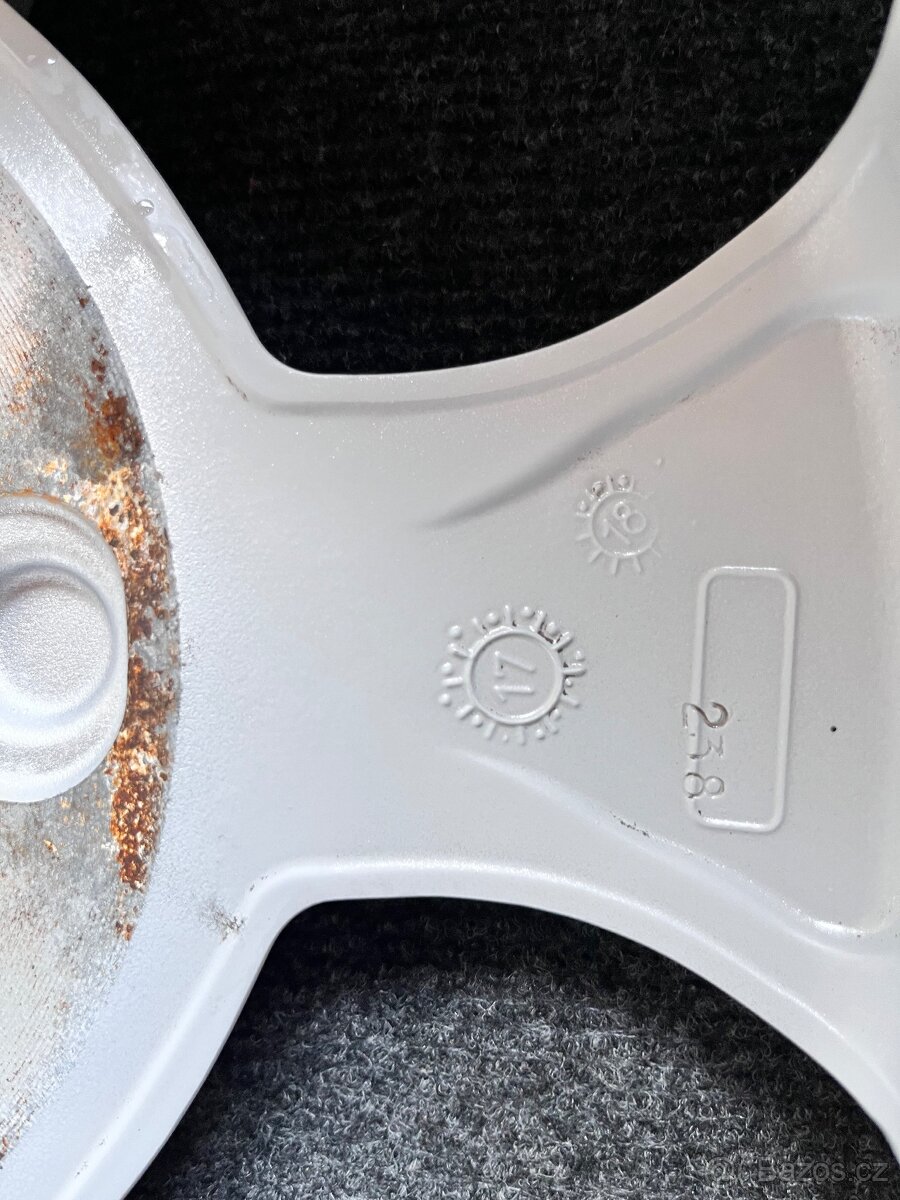 Lada Niva originál Alu disky - ET 58 - 15