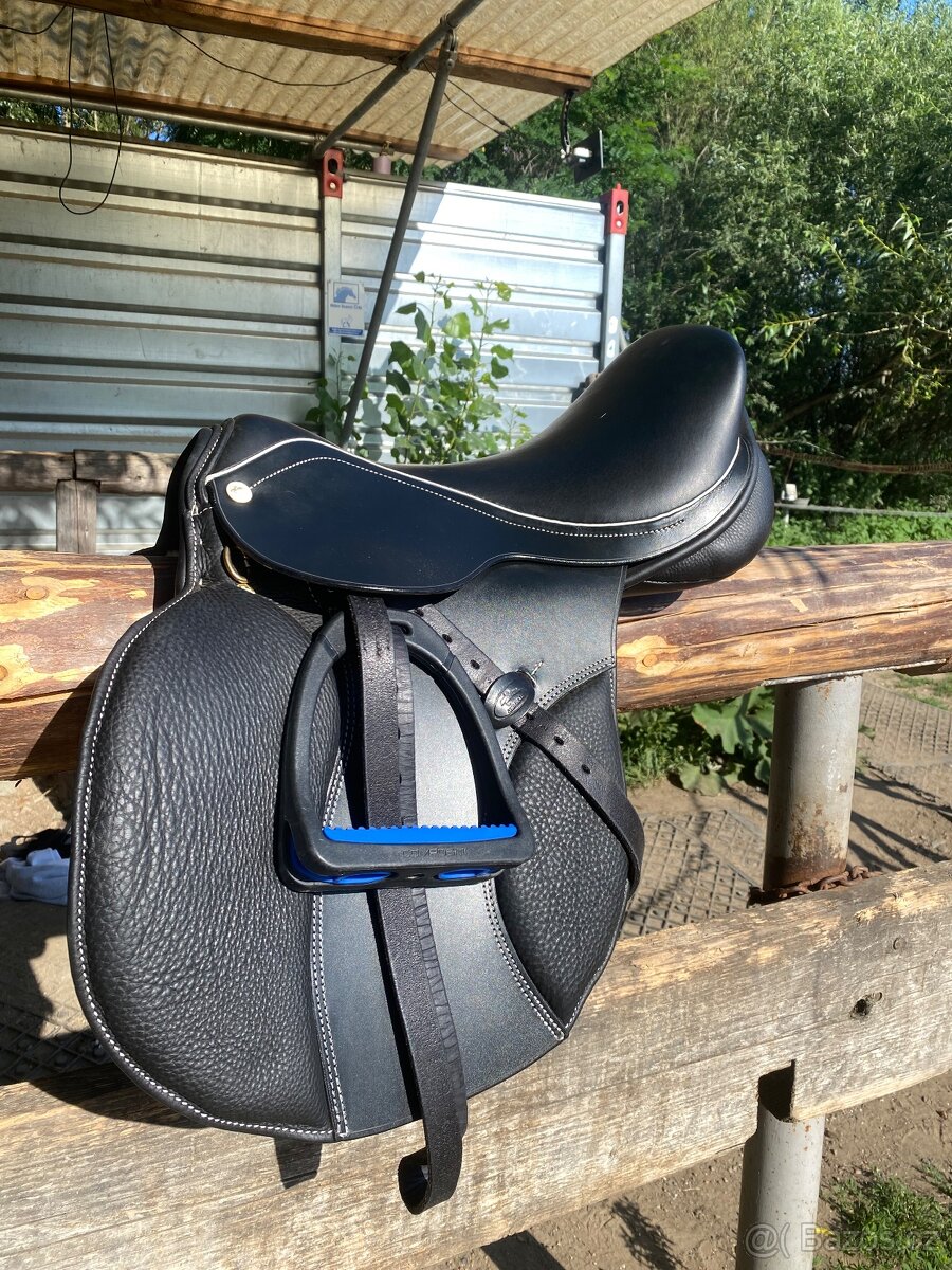 Eskadron, sako, sedlo nove, bandáže, - 15