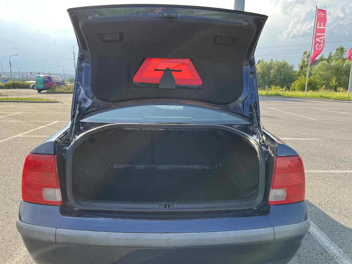 Prodám VW Passat 1.6 - 15