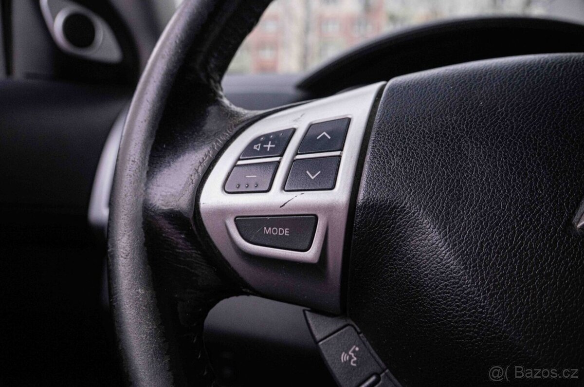 Mitsubishi Outlander 2.2 DI-D - 15