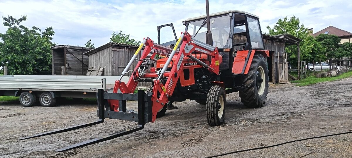 MONTUJEME CELNI NAKLADACE INTER-TECH NA TRAKTORY - 15