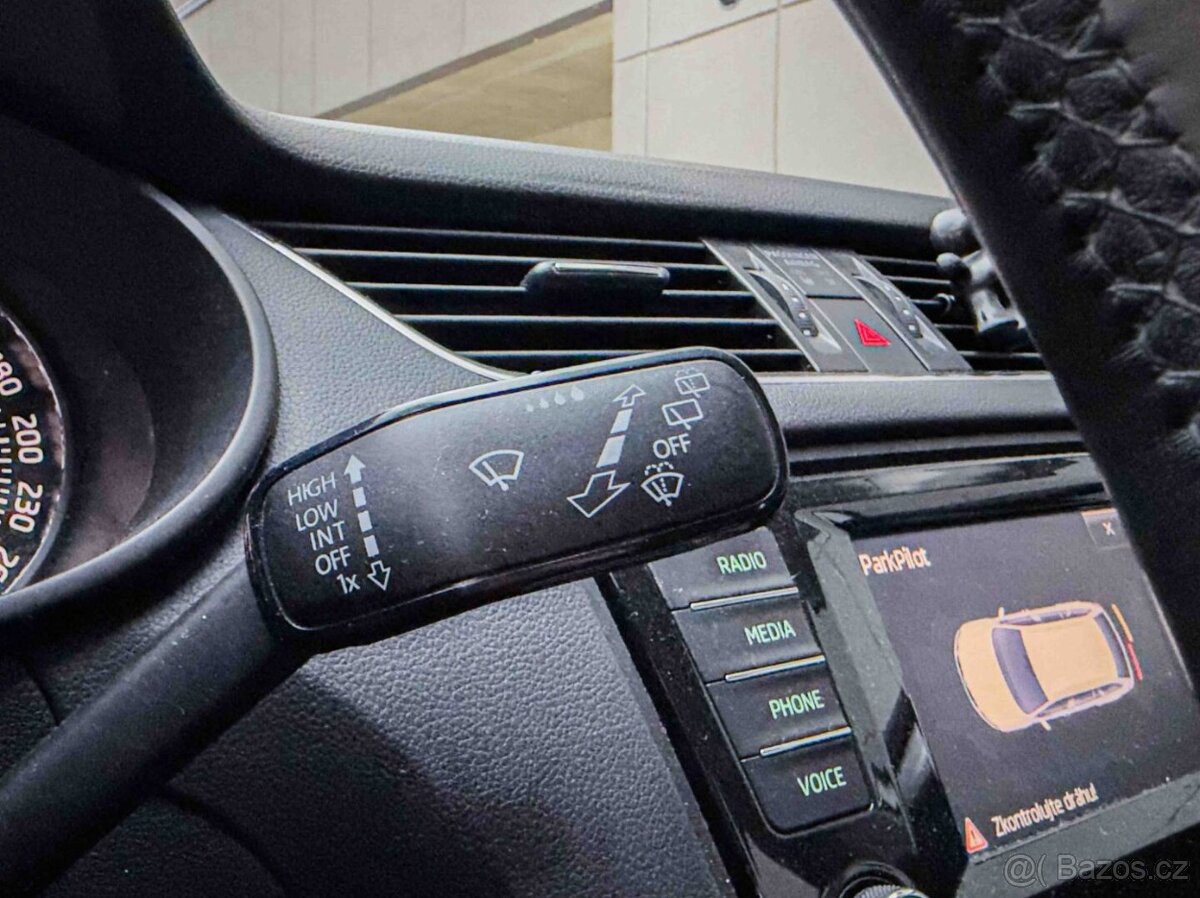 Škoda Octavia Combi 2.0 TDI Ambition - 15