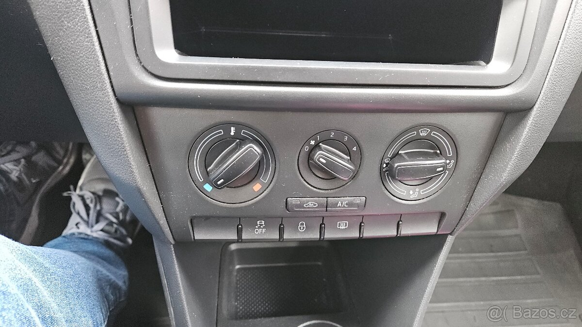 ŠKODA RAPID 1.2 TSI 63 kW Active - 15