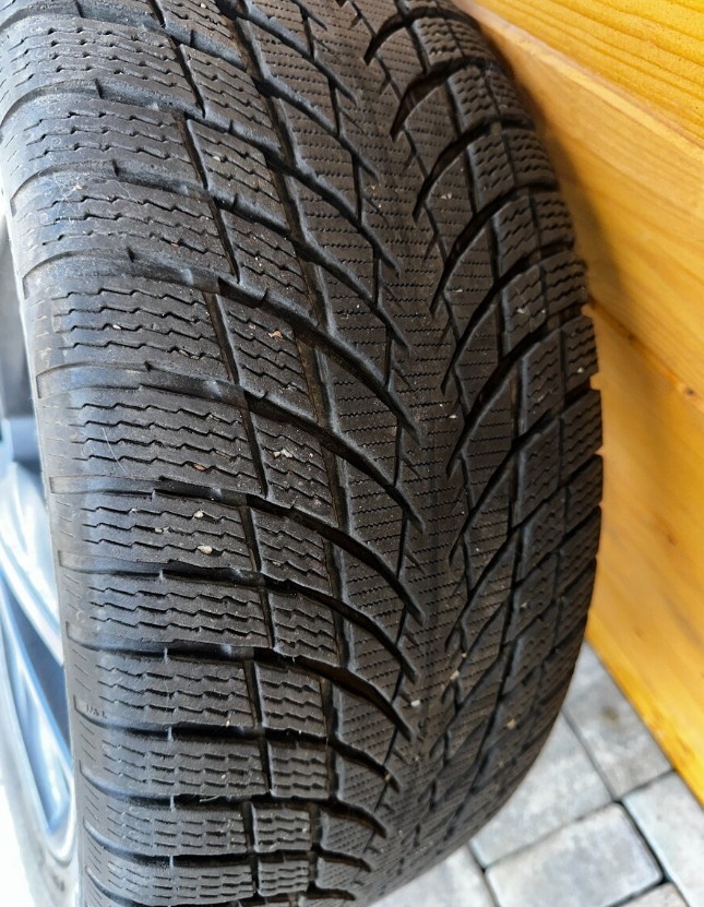 VOLVO V90 R-Design D5 AWD, 2017 + zimní kola - 15