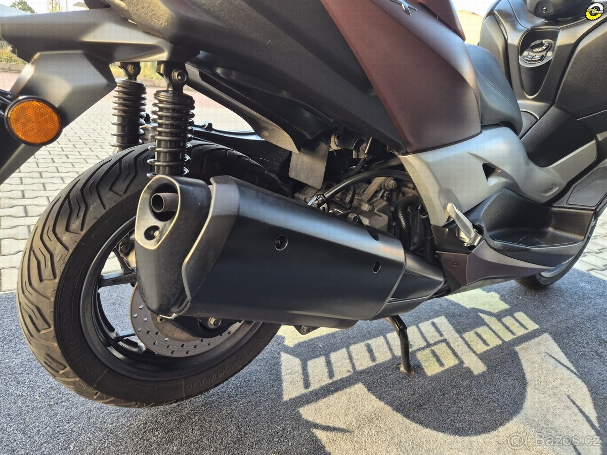 Yamaha X-Max 300 - 15