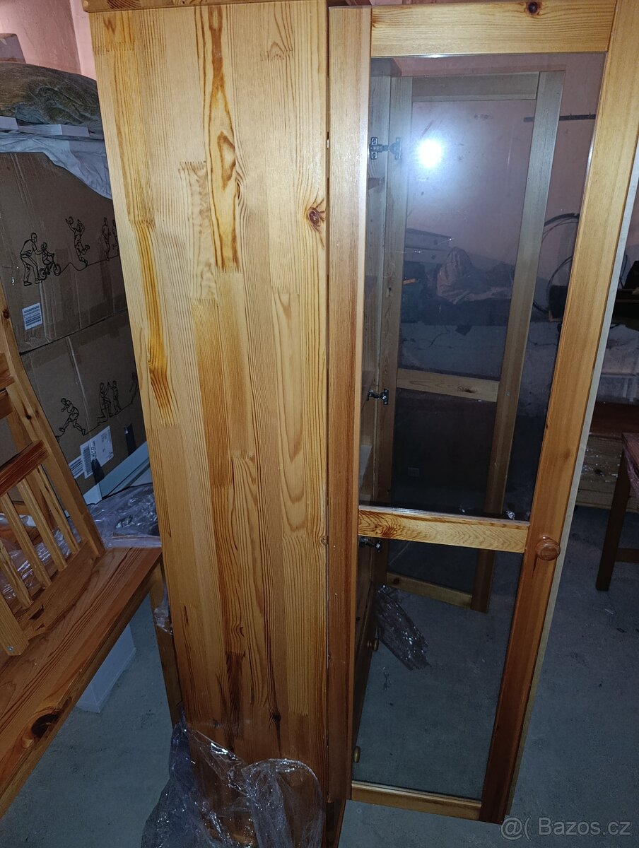 Prodám velký set nábytku z masivní borovice - 15