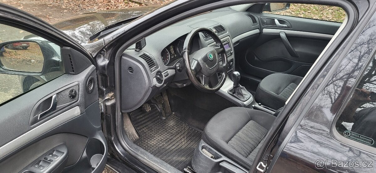 Škoda Octavia combi 1.9 TDI 77KW 2010 Elegance Tažné CZ-TOP - 15