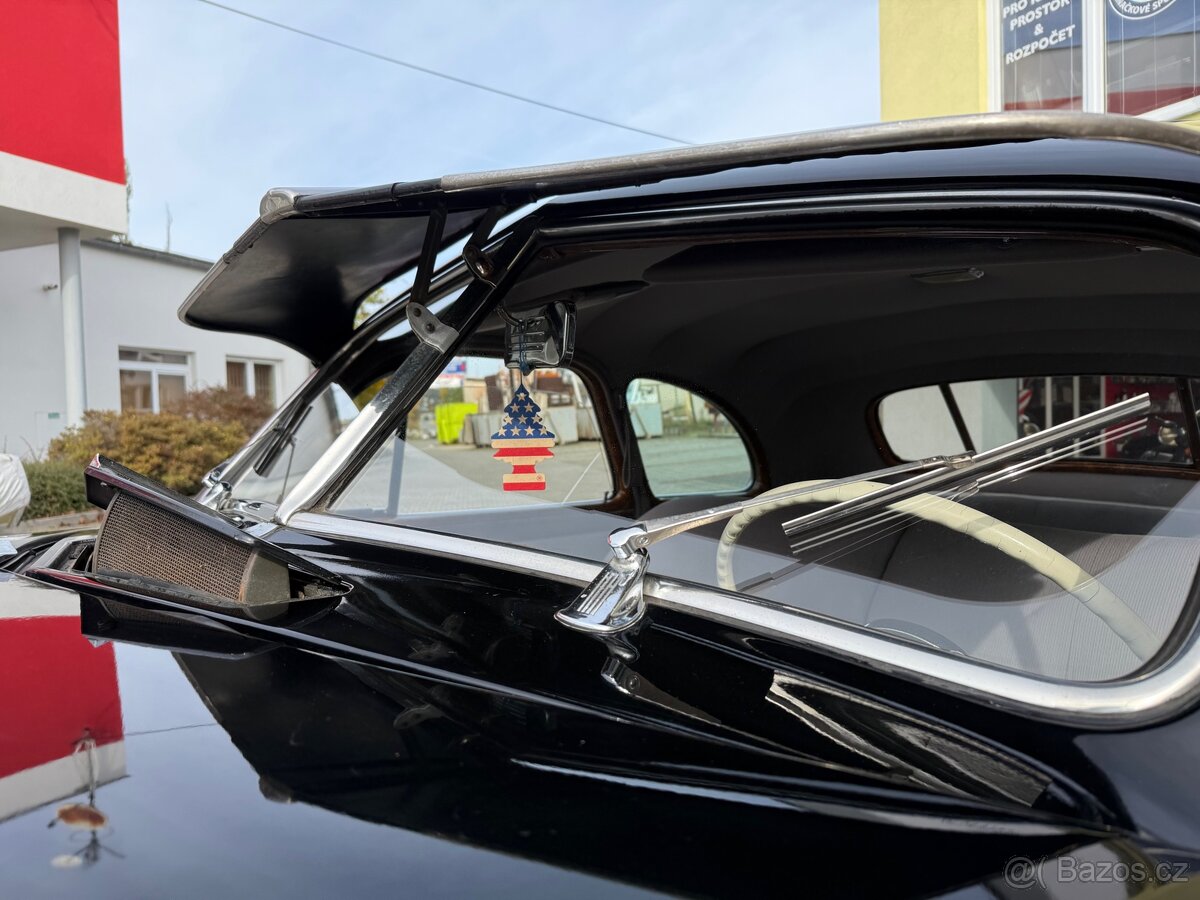 1941 Cadillac Series-62 Coupe - 15