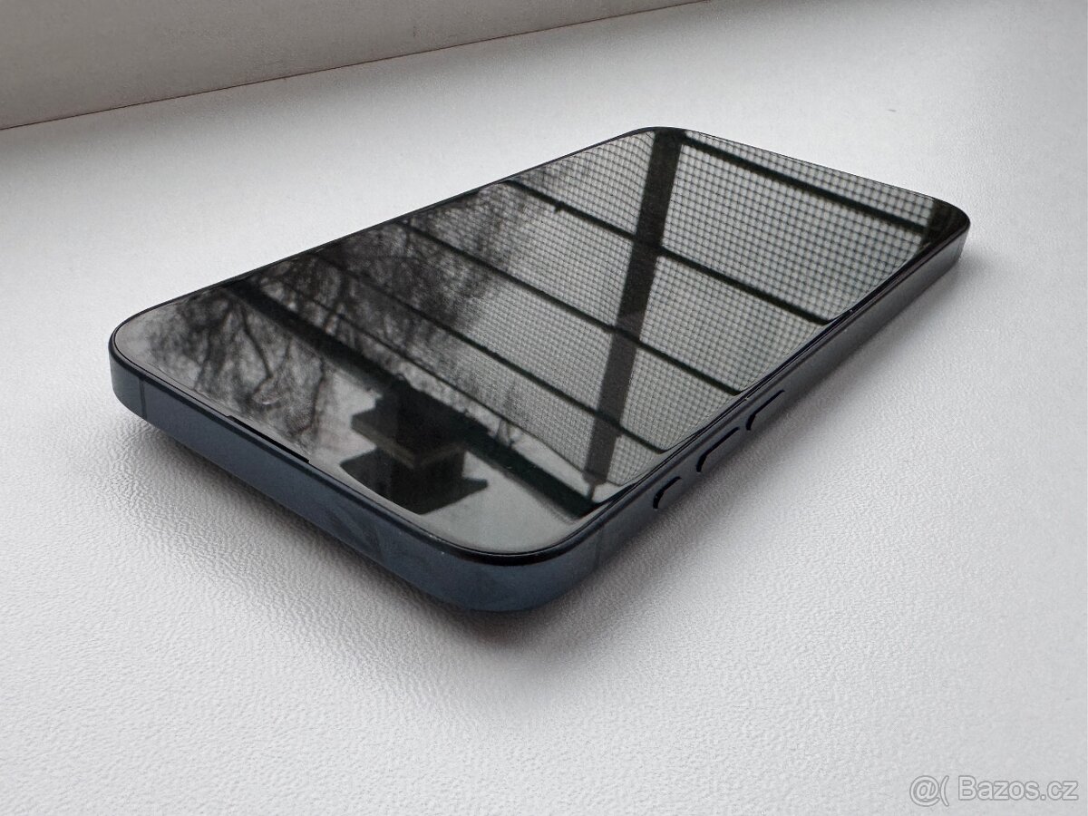 Apple iPhone 15PRO MAX 256GB Černý titan, Pěkný stav - 15