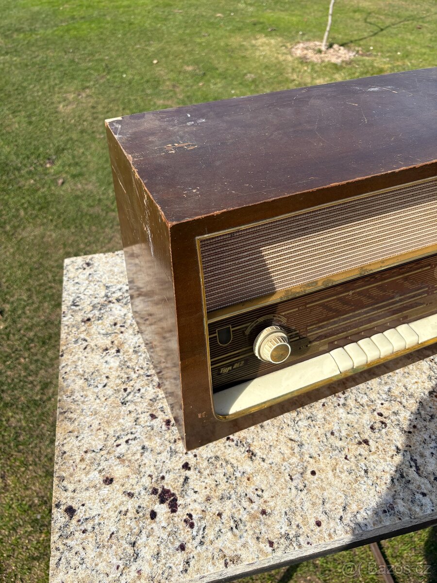 Staré rádio Elprom typ M2 - 15