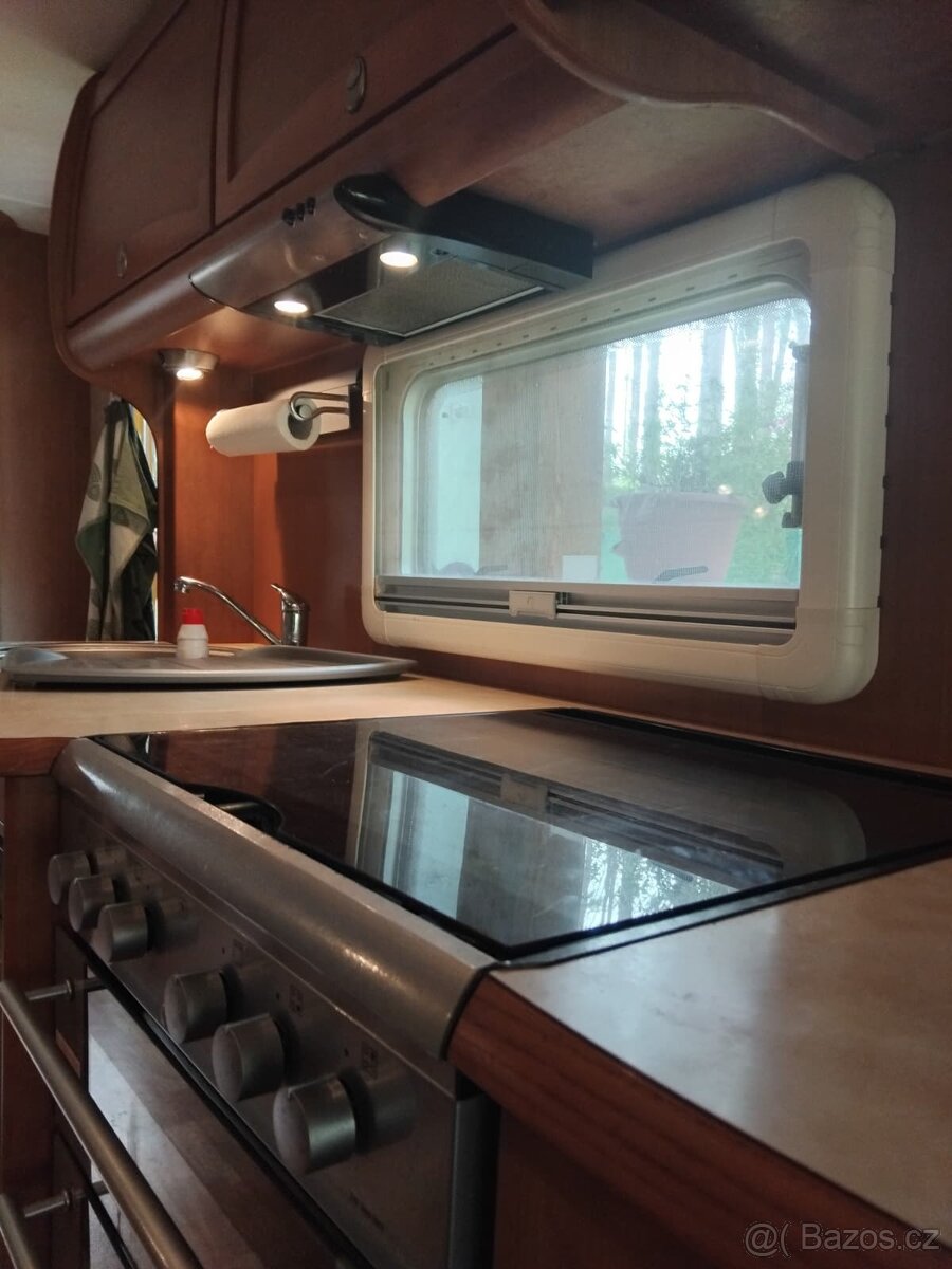 PRODÁM DVOUOSÝ KARAVAN CAMEO BESSACAR 550 GL - 15