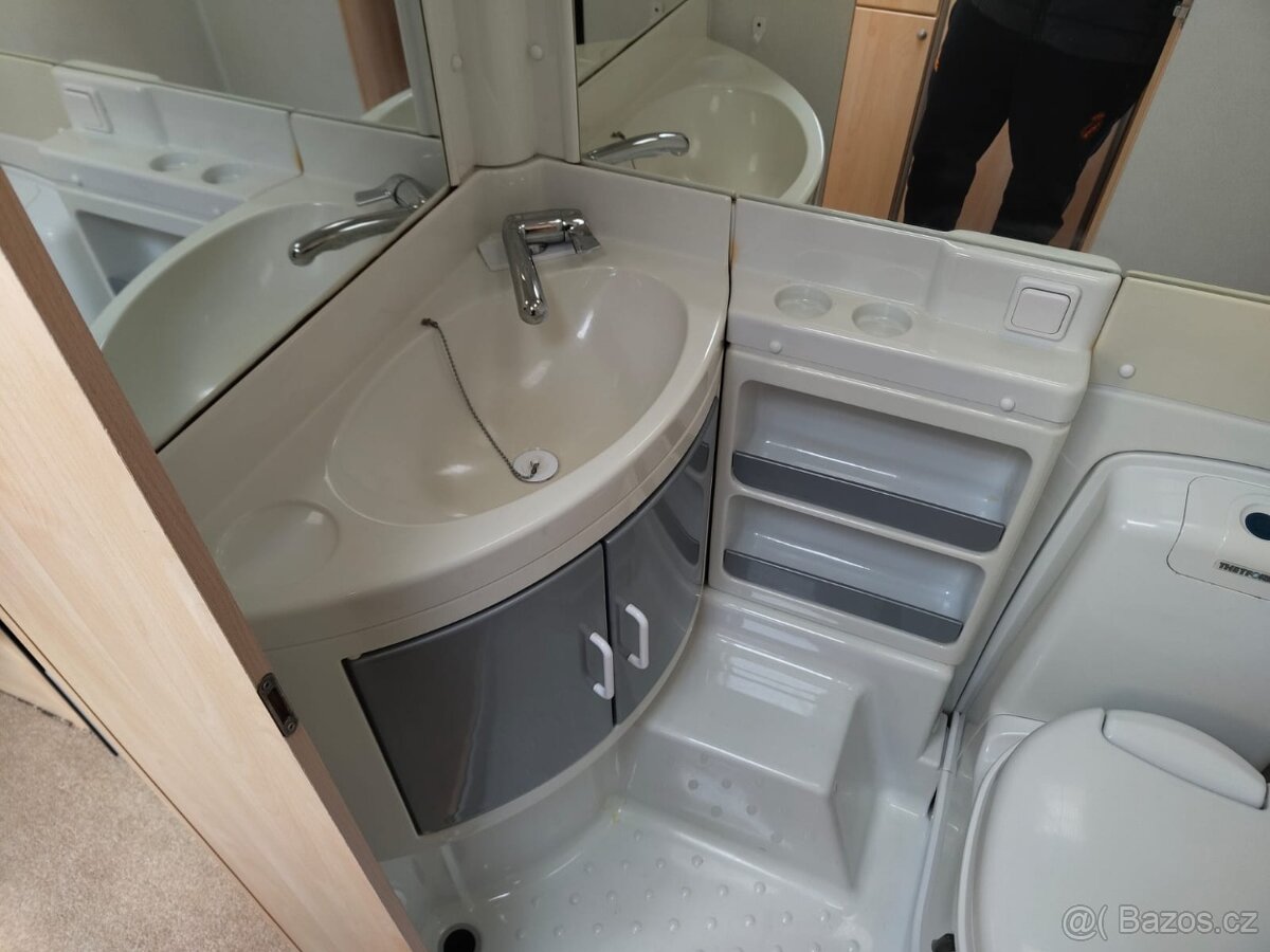 Karavan BEYERLAND Sprinter 460 CTV - 15