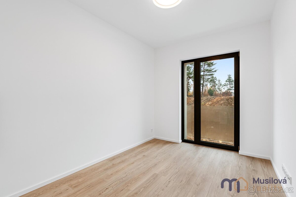 Pronájem rodinného domu 92 m2, pozemek 300 m2 - 15