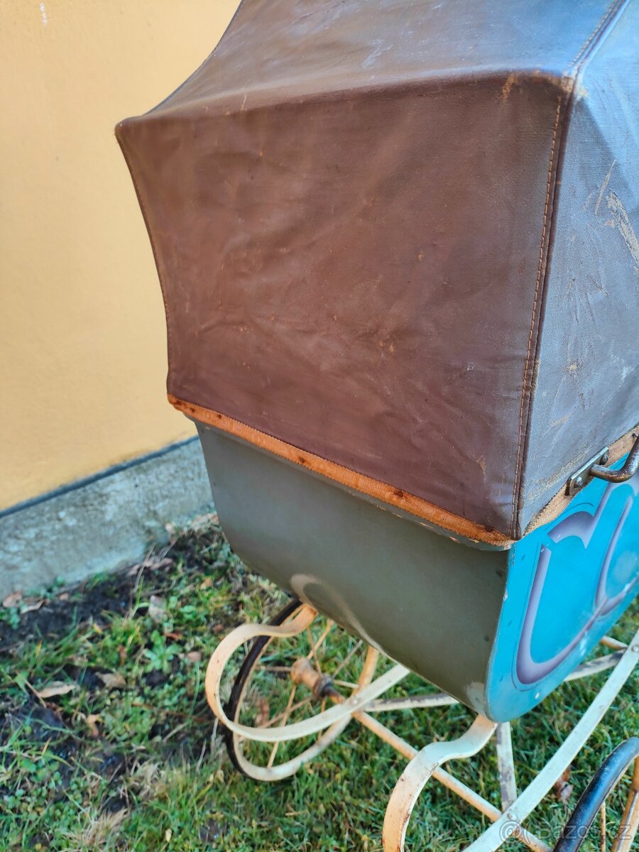 Starožitný kočárek pro panenky PHÖNIX - 15