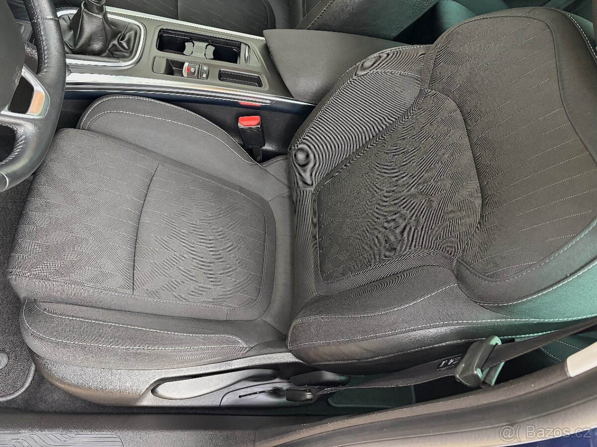Renault Mégane, 1.3 TCe 1.MAJ. VÝHŘEV SED. PLNÝ SERVIS - 15