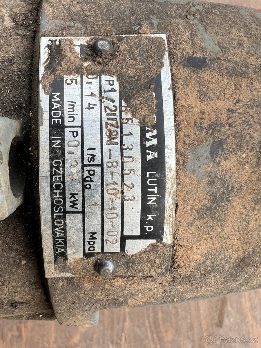 Elektromotory + dalsi - 15