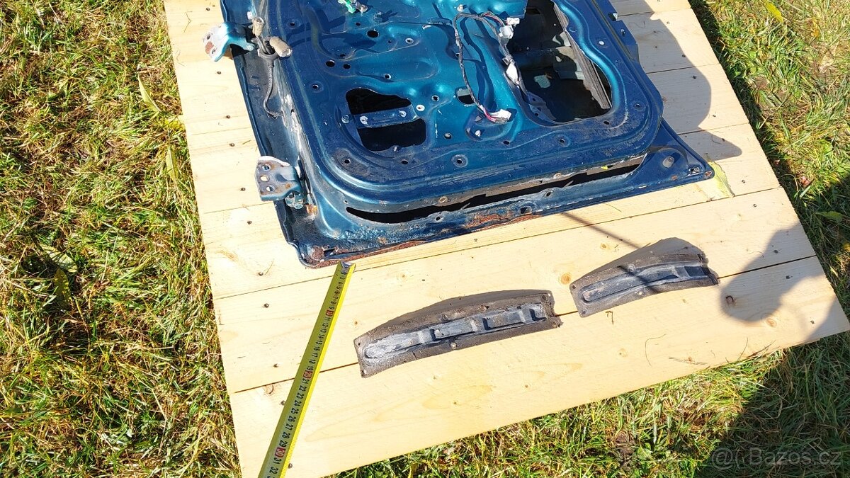 Ford Ranger: Dveře PZ zelené 1tis - 15