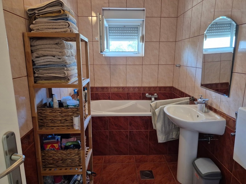 ☀NOVALJA (HR) - 2-izbový byt 45 m2 na prízemí so záhradou - 15