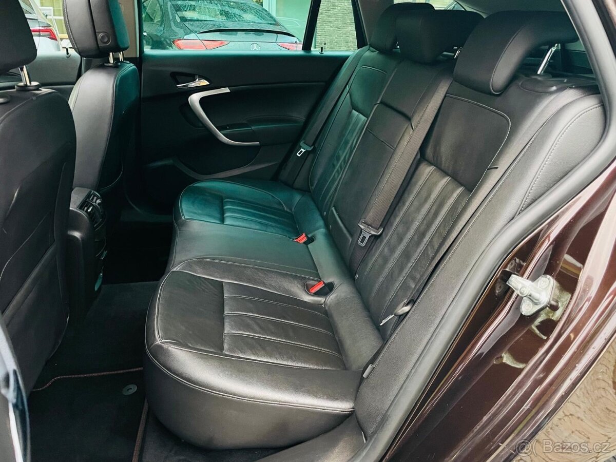 Opel Insignia 2.0CDTi AUTOMAT VÝHŘEV LED SERVISKA TAŽNÉ - 15