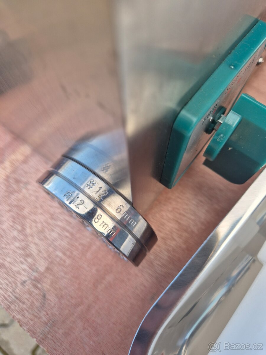 Mlýnek na maso 12" Řeznický vlček - 15