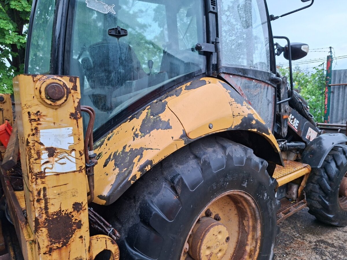 CATERPILLAR 428 E - 15