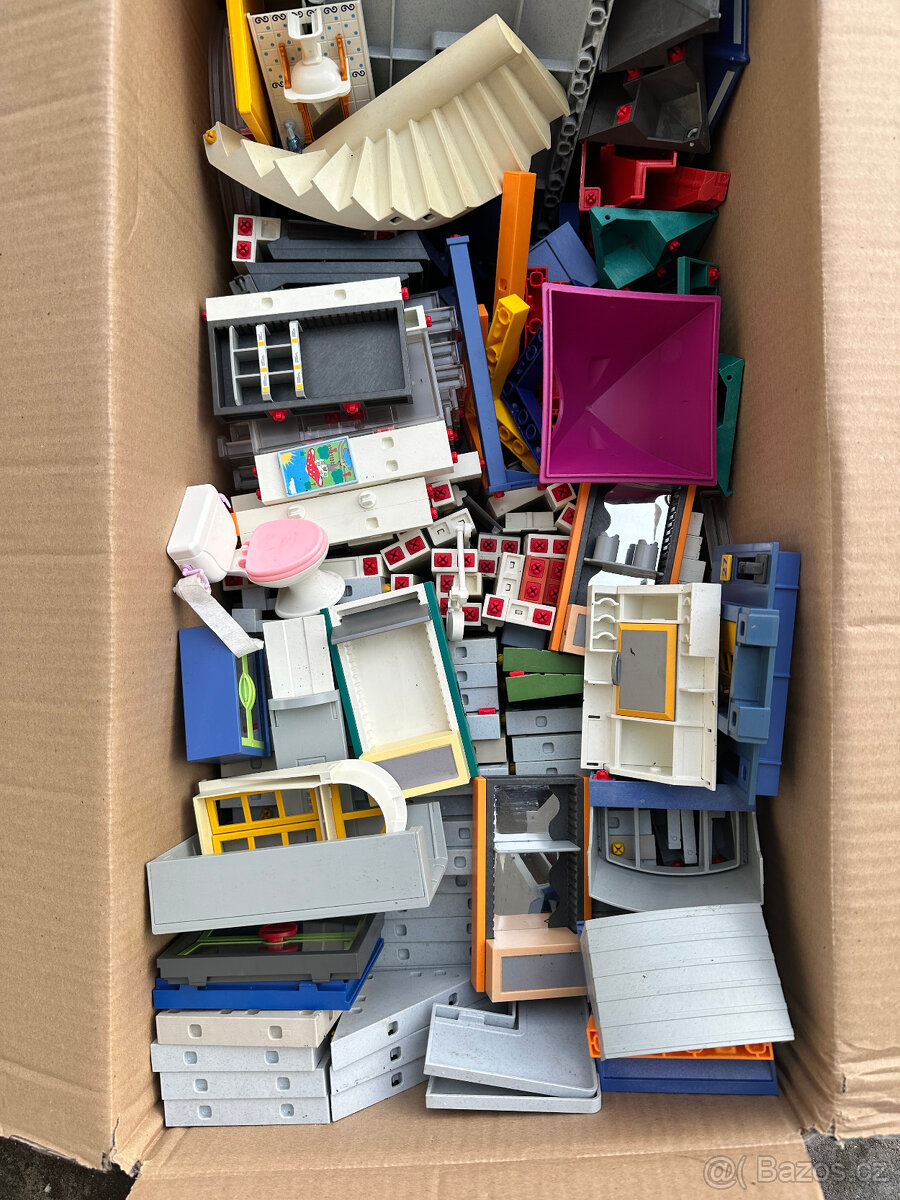 Playmobil - několik setů - velké množství - 15