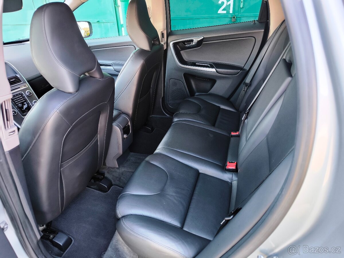 Volvo XC60 D4/133kW SUMMUM - 15