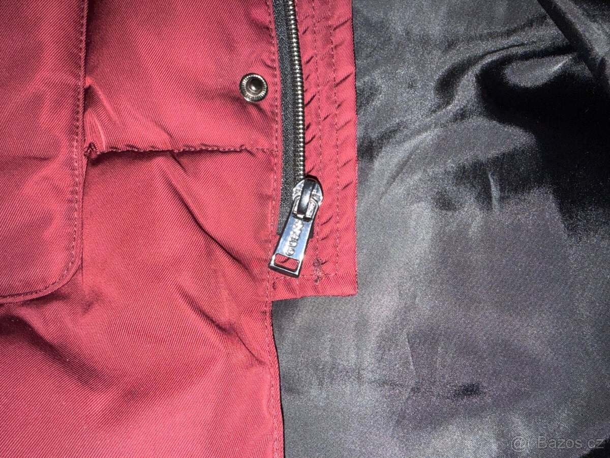 DÁMSKA BUNDA GUESS vel.M - 15