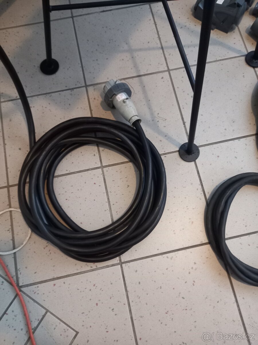 Rozvaděč 6x380V-32A TOP - 15