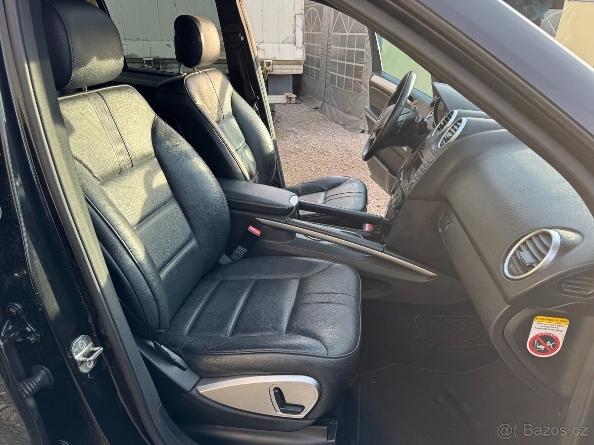 Mercedes-Benz ML 300 CDI 7G 136t km 4-Matic r.2010 - 15