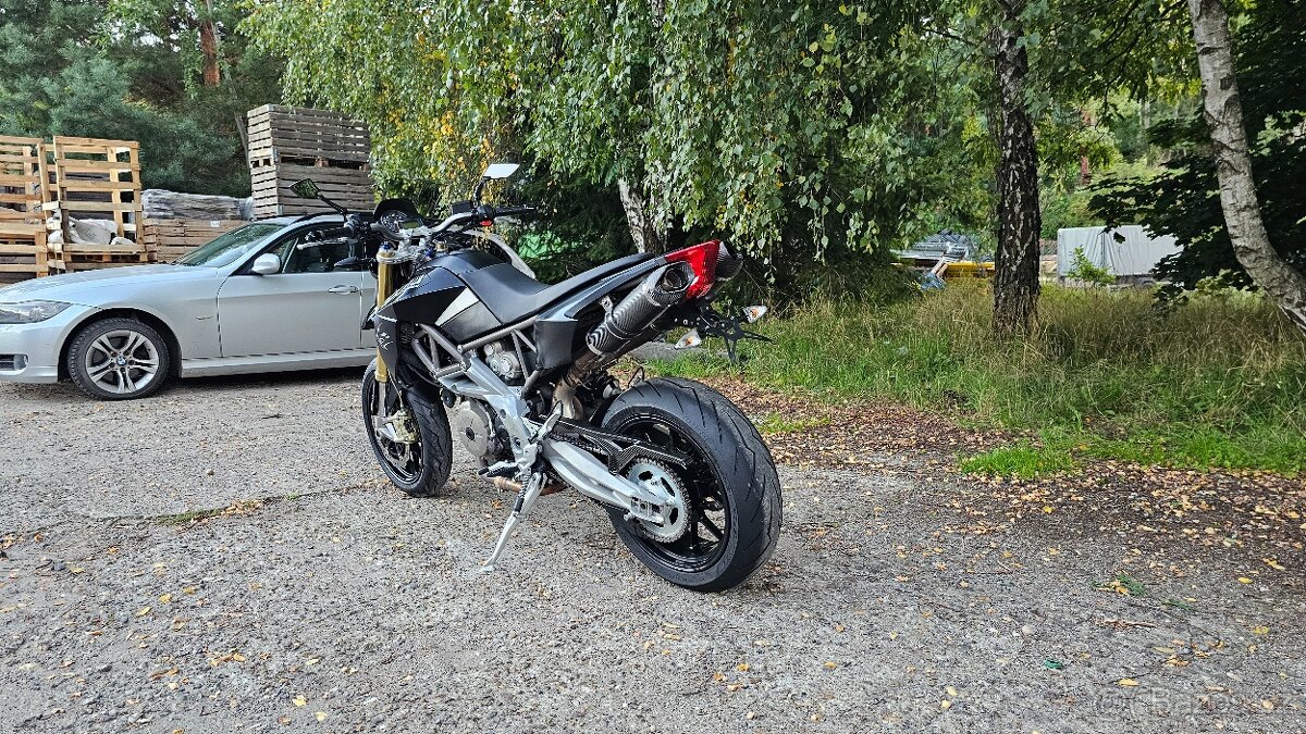 Aprilia Dorsoduro 750 r.v. 2010 - 15