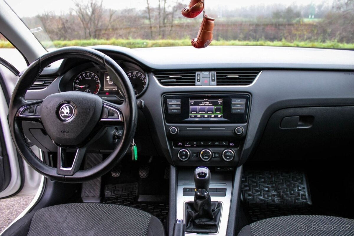 Škoda Octavia Combi 1.6 TDI 110k Active - 15