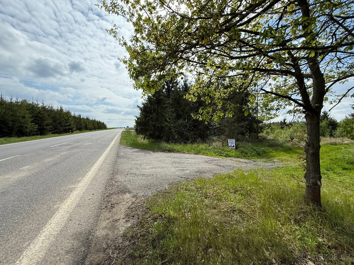 PARKOVIŠTĚproKARAVANING 300metrů od D1 EXIT119 VelkýBeranov - 15